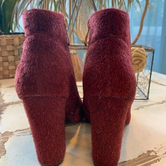 Cape Robbin Peep Toe Bootie Red Fur - Picture 6 of 7